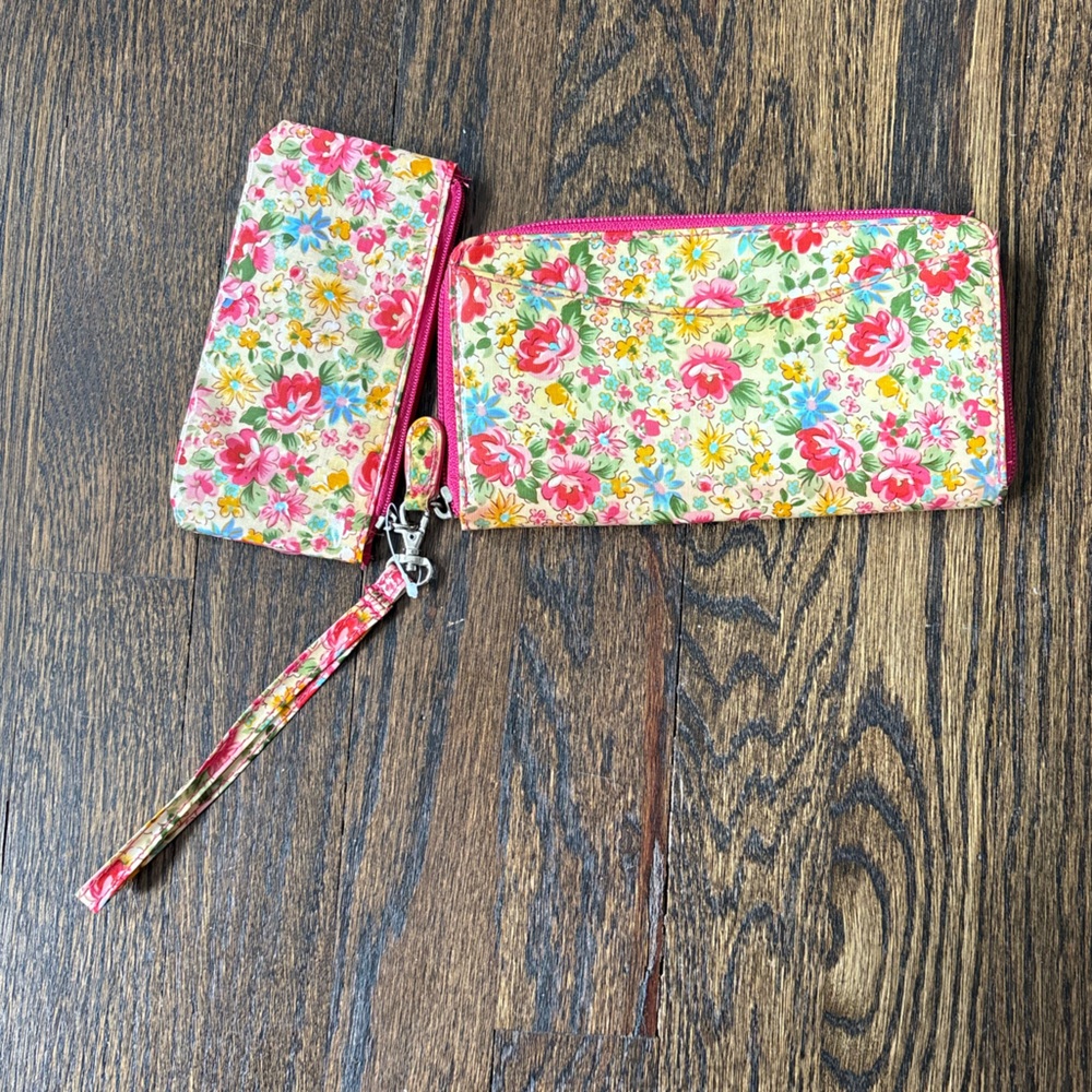 Floral Wristlet and Wallet Set - Picture 7 of 11